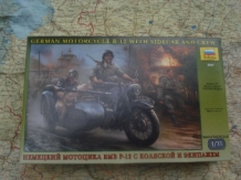 images/productimages/small/German Motorcycle + Sidecar Zvezda 1;35 nw.voor.jpg